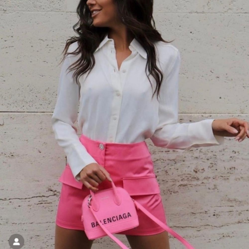 NWT ZARA FLAP TRIM MINI SKIRT BARBIE PINK JEWEL BUTTON EMBELLISHED RHINESTONE SZ